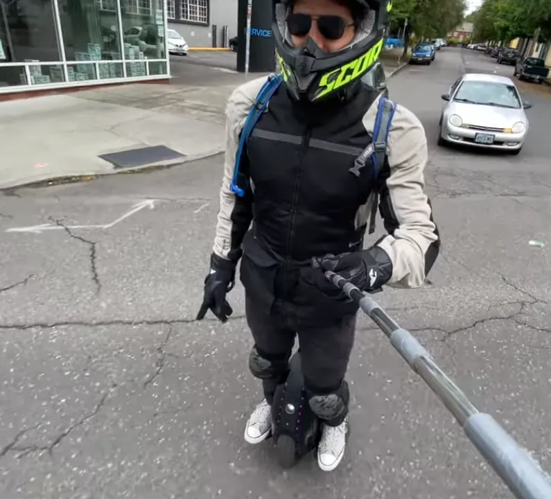 Kingsong 16X Pro gyroroue 1554 Wh 160 km
