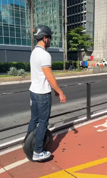 Kingsong 14D Pro gyroroue 40 km 30 km/h