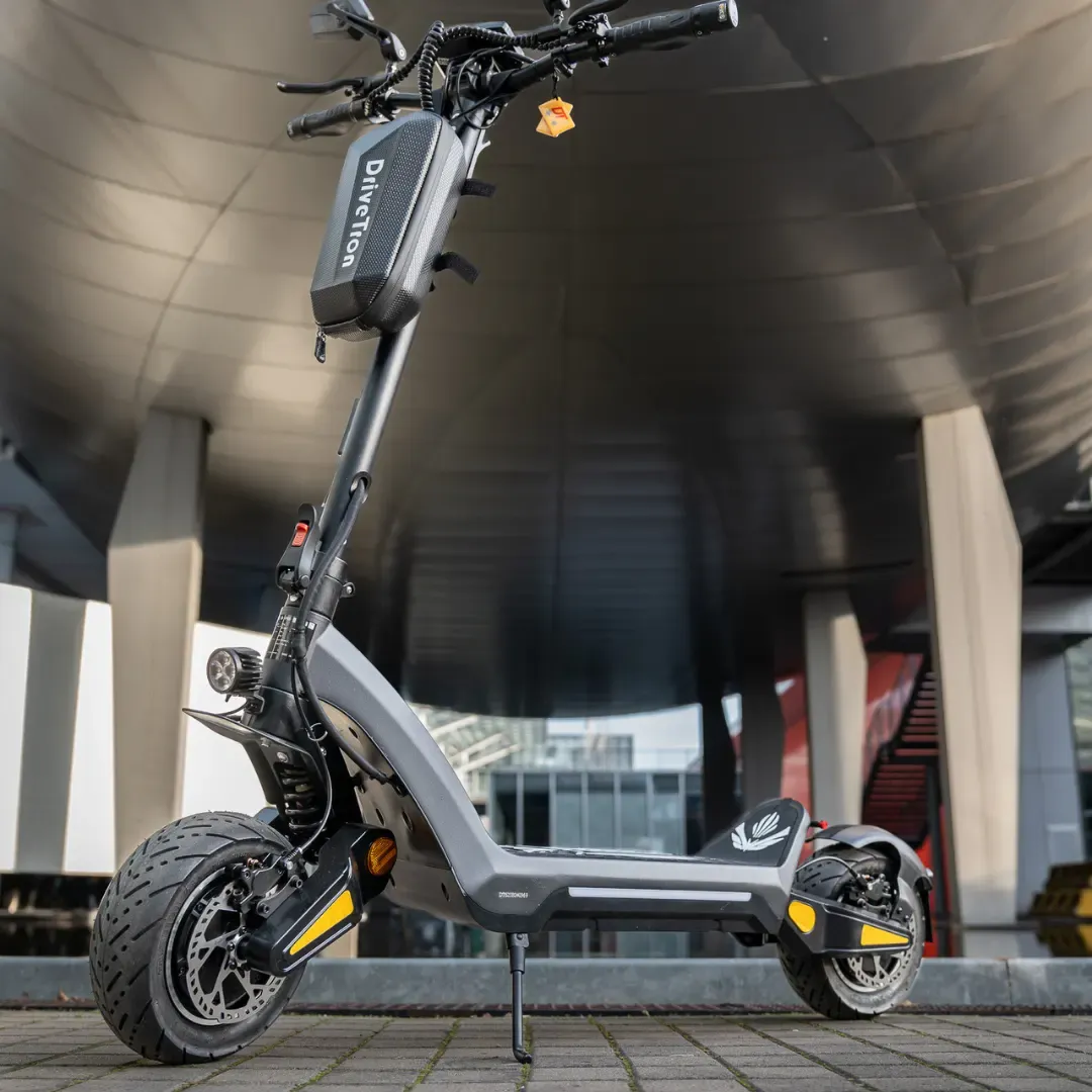 DriveTron DT06 trottinette électrique double moteur 80 km/h